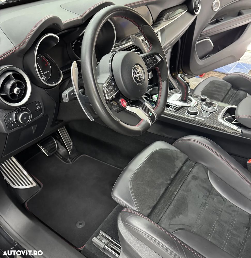 Alfa Romeo Stelvio 2.9 V6 Turbo AWD AT8 Quadrifoglio - 21