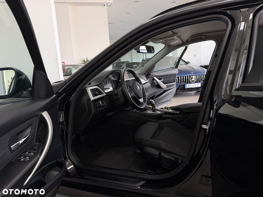 BMW Seria 3 320d Edition M Sport Shadow - 19