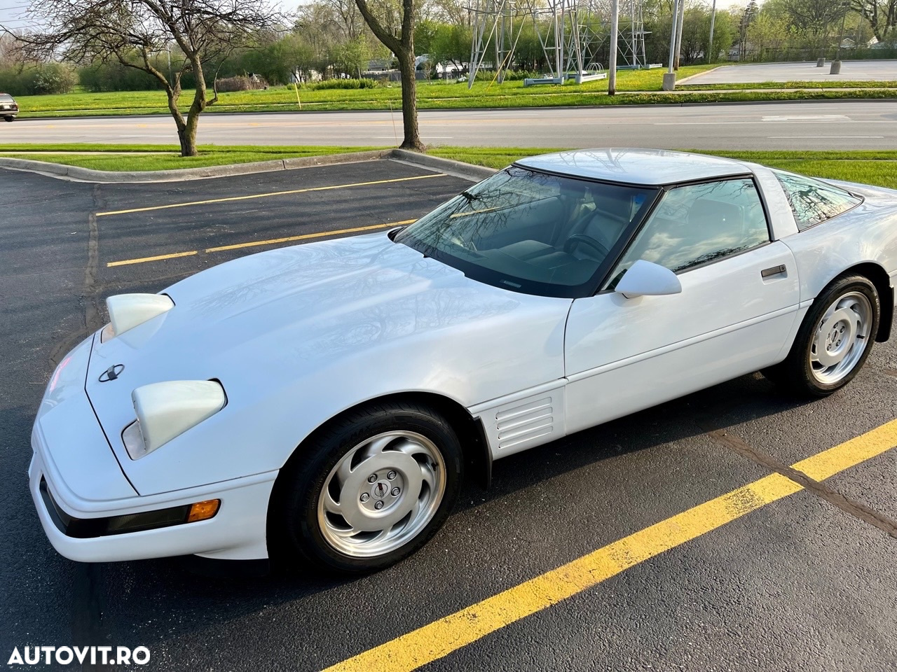 Chevrolet Corvette - 10