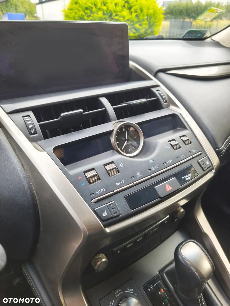 Lexus NX 300 Comfort AWD - 17