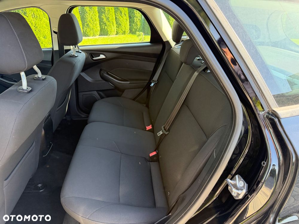 Ford Focus Turnier 1.5 EcoBlue Start-Stopp-System TITANIUM - 17