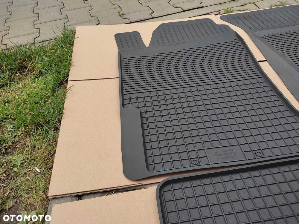 AUDI Q 7 Q7 NOWE Dywaniki gumowe dopasowane korytka korytko - 2