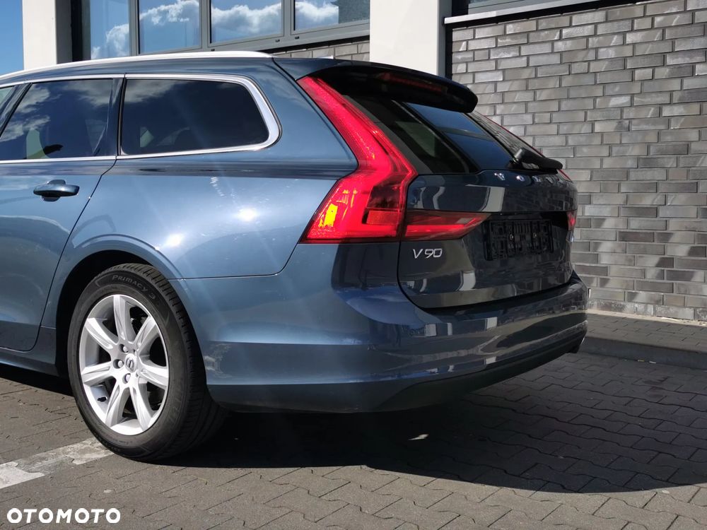 Volvo V90 D3 Momentum Pro - 8