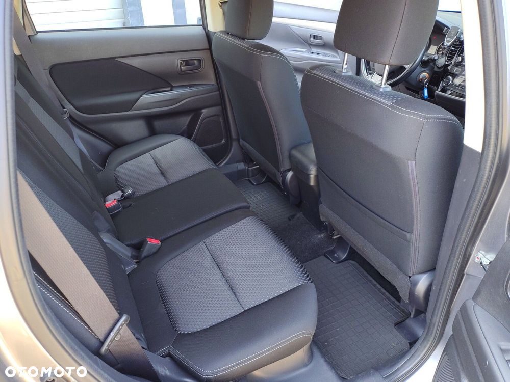 Mitsubishi Outlander 2.0 City Style 2WD - 29