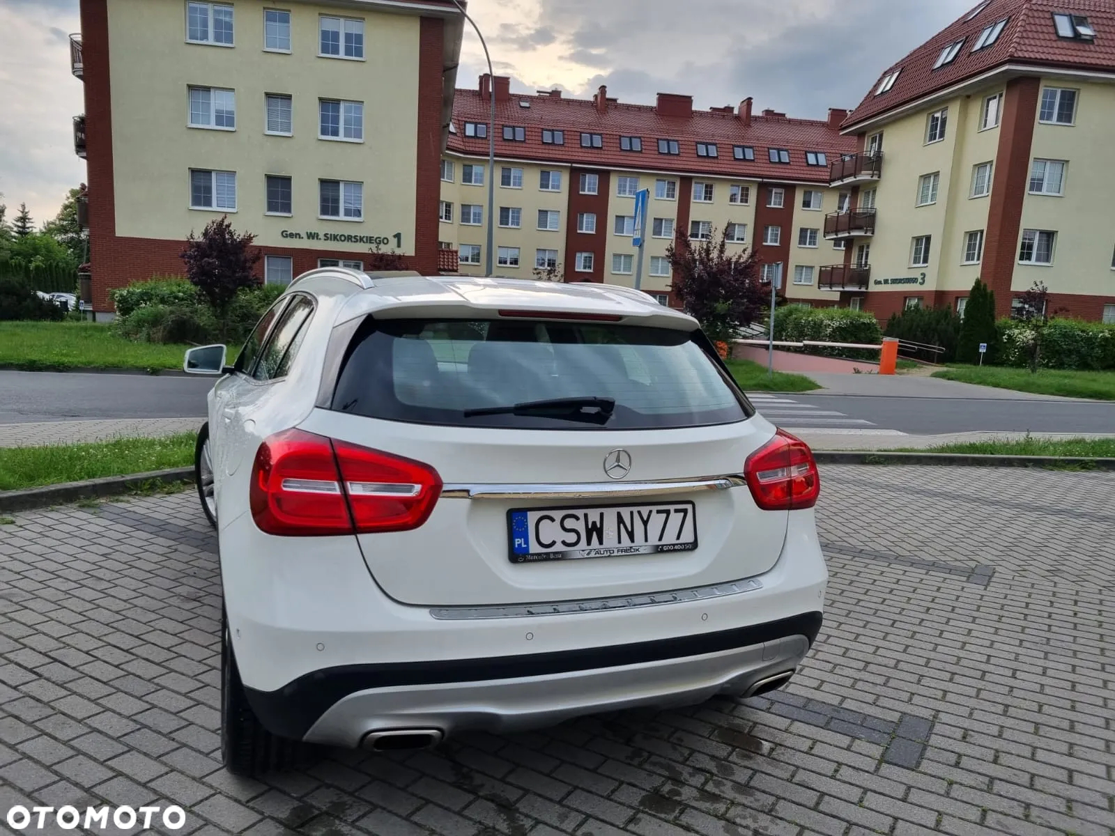 Mercedes-Benz GLA - 6