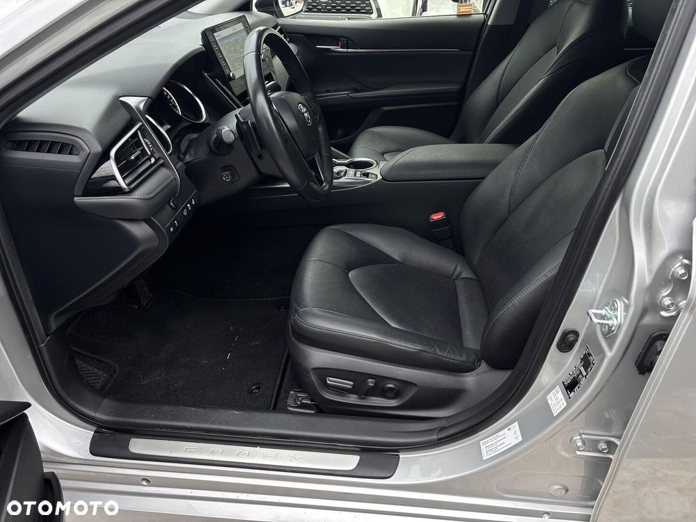 Toyota Camry 2.5 Hybrid Executive CVT - 11