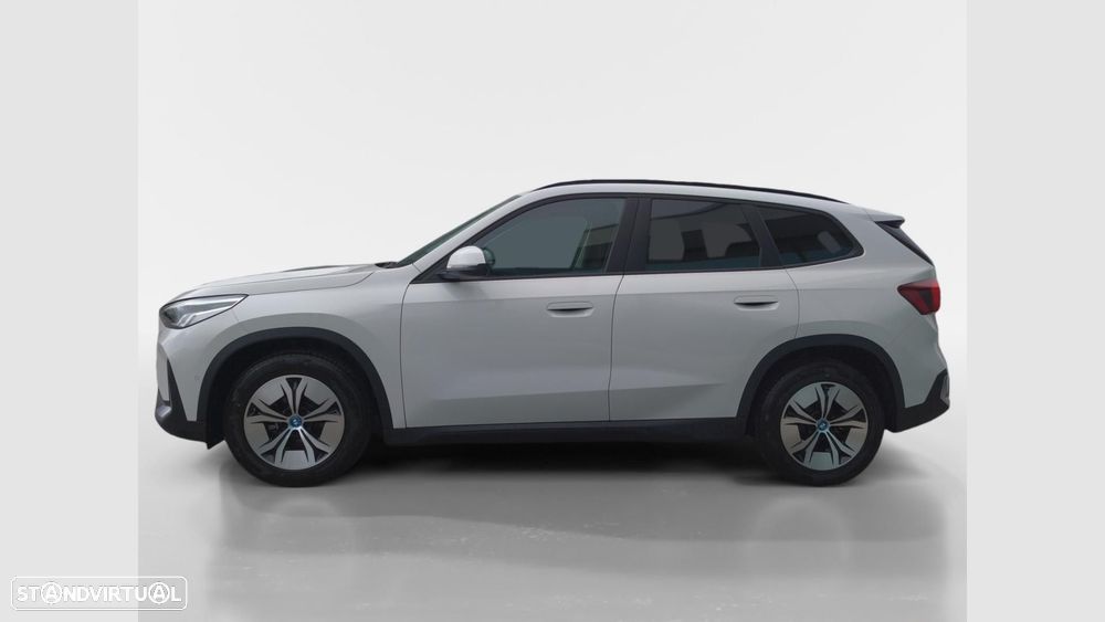 BMW iX1 xDrive30 - 9