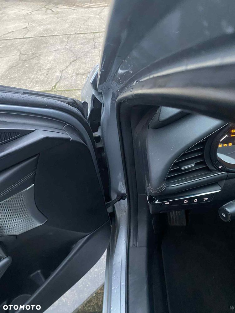 Mazda 3 SKYACTIV-G 2.0 M-Hybrid 150 - 13