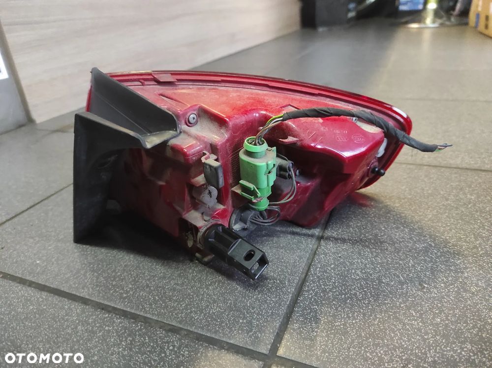 AUDI A4 B8 LIFT LED EUROPA 8K5 LAMPA TYLNA TYŁ LEWA PRAWA W BŁOTNIK ORYGINALNA CAŁA SPRAWNA WERSJA EUROPEJSKA WYSYŁKA !!! - 4