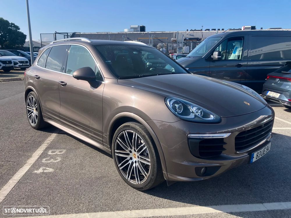 Porsche Cayenne S - 2