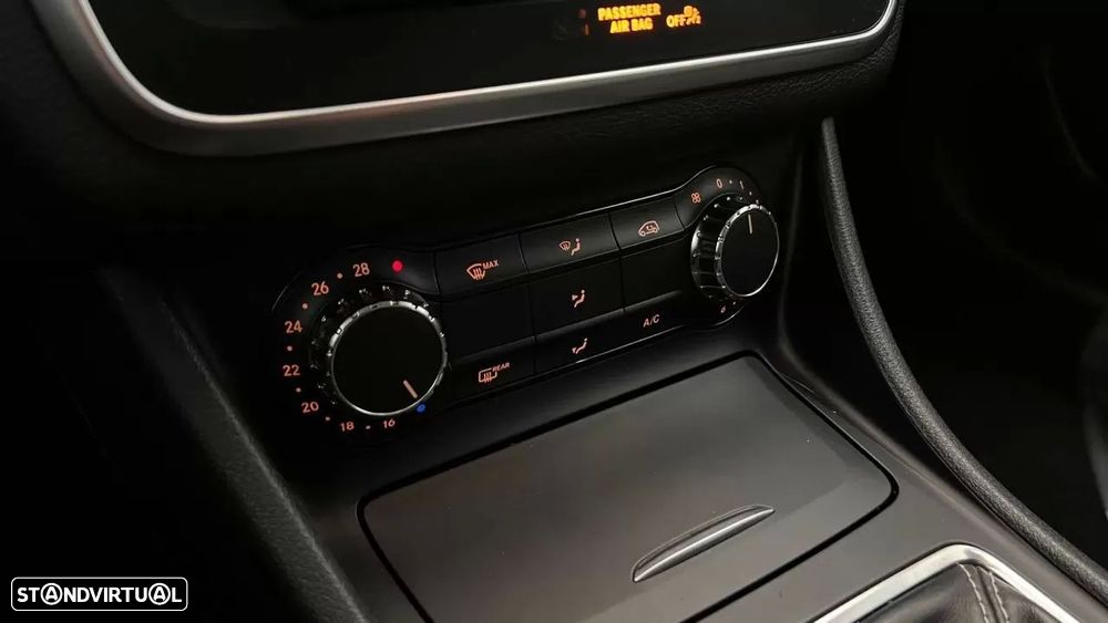 Mercedes-Benz CLA 180 d Shooting Brake Urban - 21