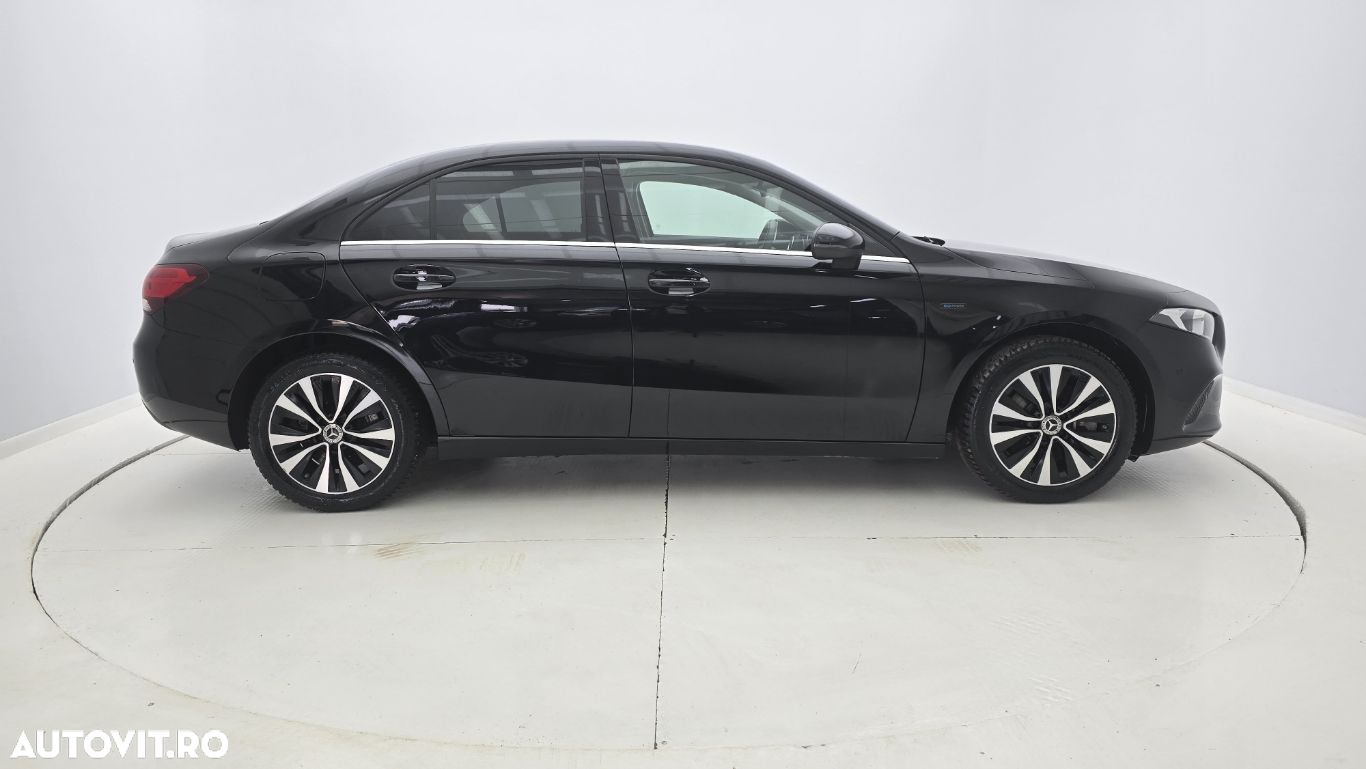 Mercedes-Benz A - 5