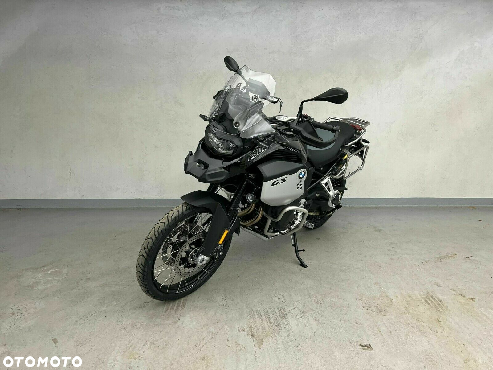 BMW F - 4