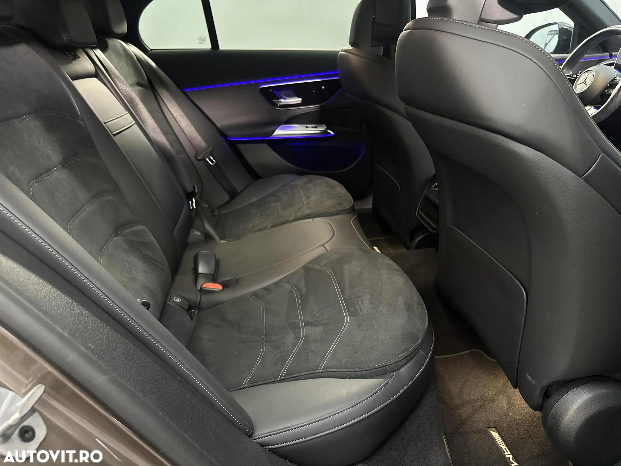 Mercedes-Benz E 220 d MHEV 4MATIC Aut. - 12