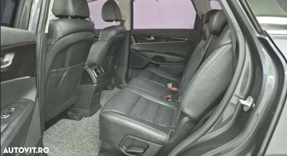 Kia Sorento - 12