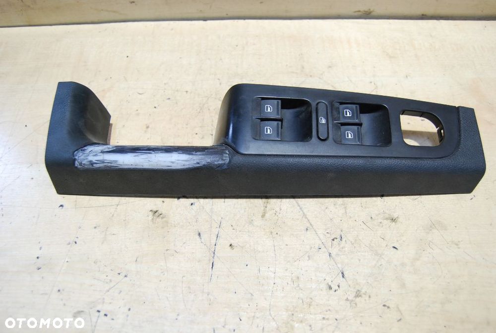 PANEL RĄCZKA LEWA 3T0867197 SKODA SUPERB II - 2