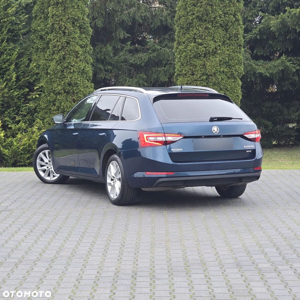 Skoda Superb 2.0 TDI DSG Style - 15