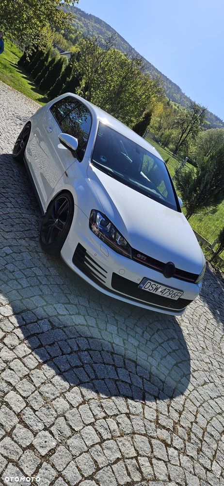 Volkswagen Golf GTI Performance BlueMotion Technology - 3