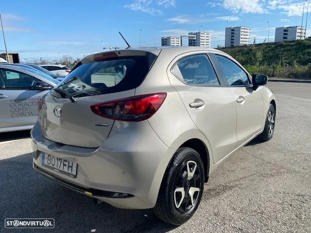 Mazda 2 - 5