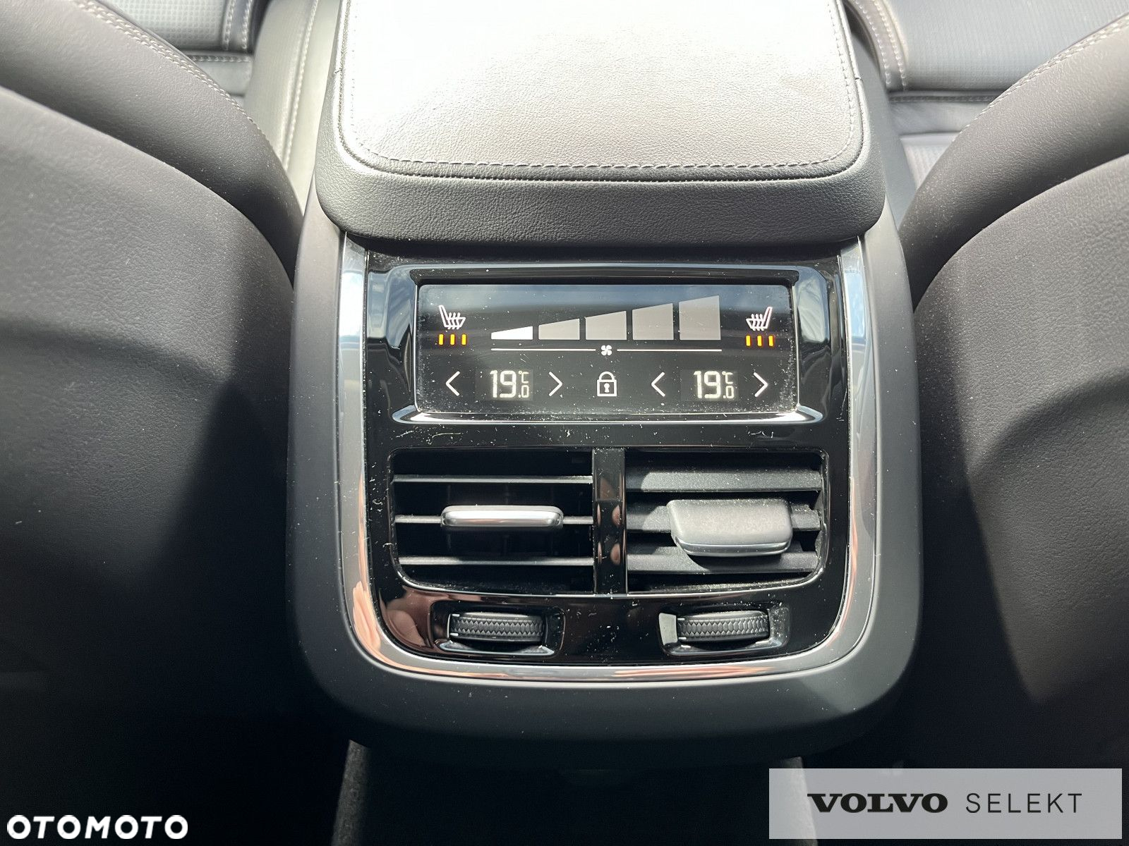 Volvo S90 - 33