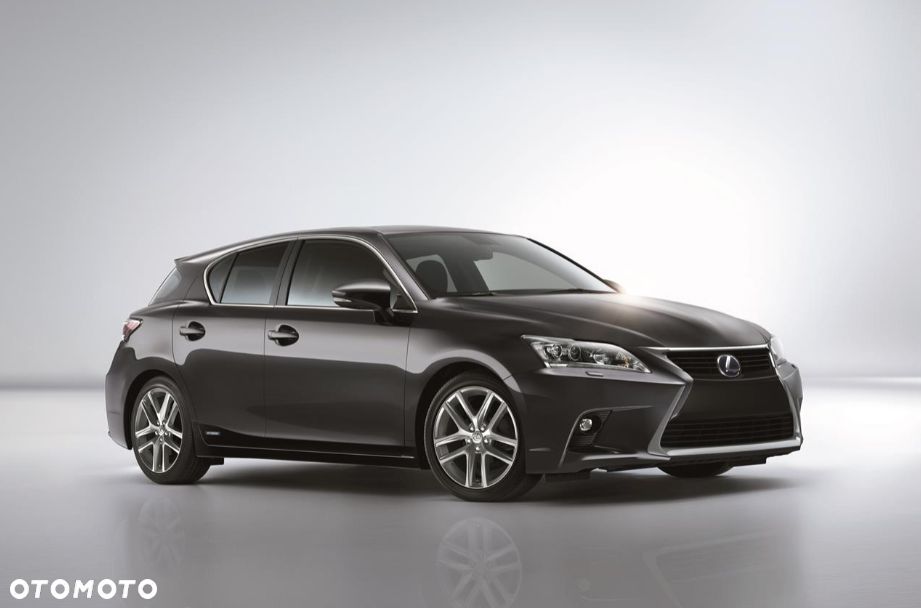 Lexus CT - 1