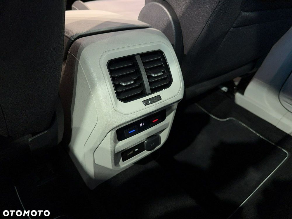Volkswagen Tiguan - 16