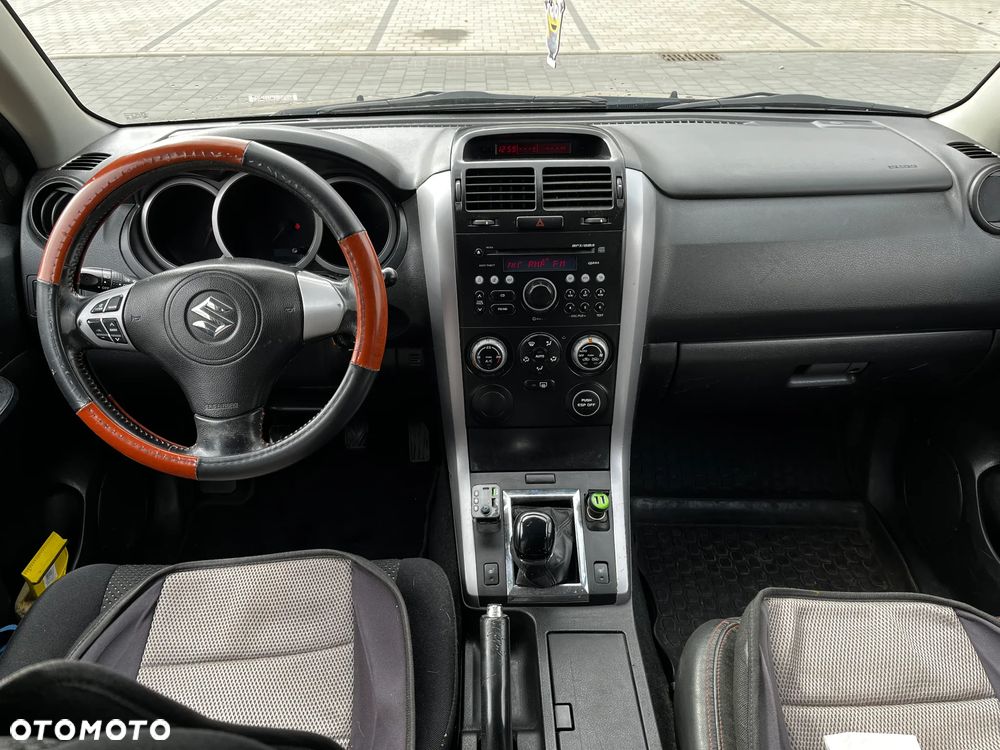 Suzuki Grand Vitara 1.6 - 9