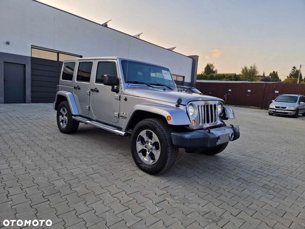 Jeep Wrangler Unlimited Hard-Top 3.6 Automatik Sahara - 12
