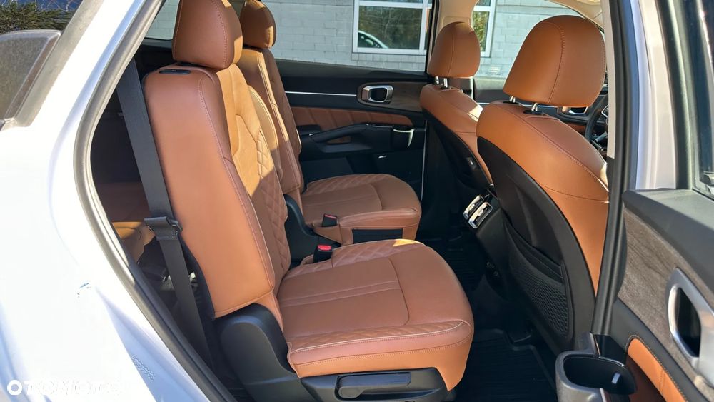 Kia Sorento - 28