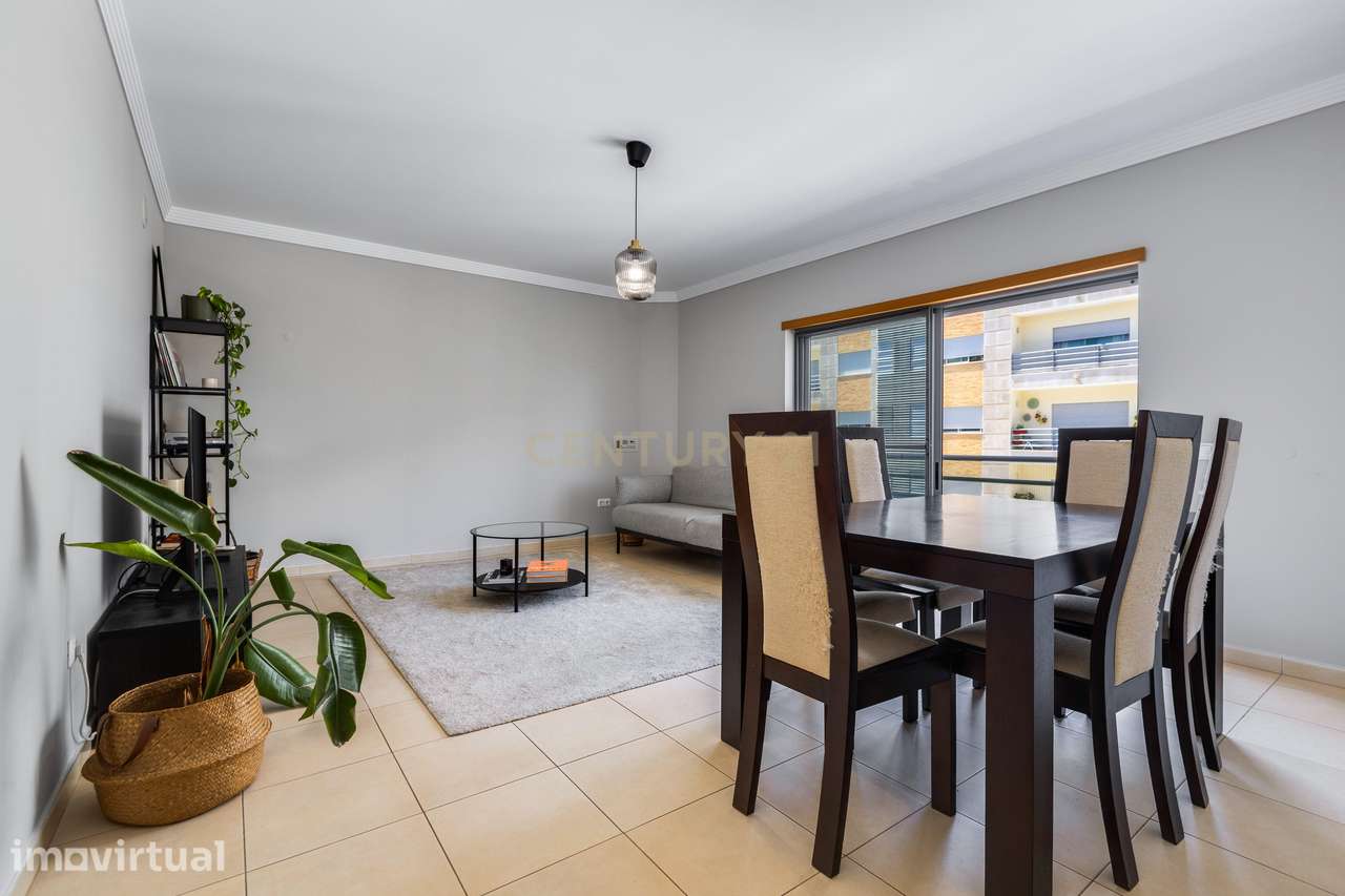 Apartamento T3 com Garagem na Quinta João de Ourém — Olhão - Grande imagem: 2/26