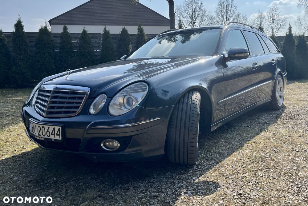 Mercedes-Benz E-Class 2008 photo 2