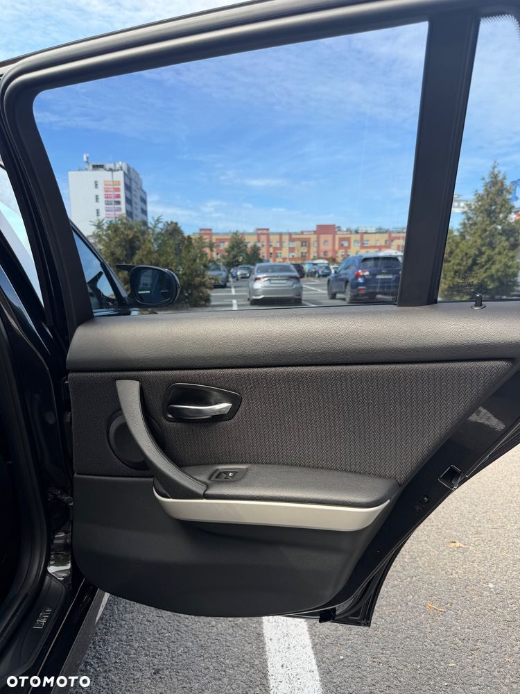 BMW Seria 3 320d - 28