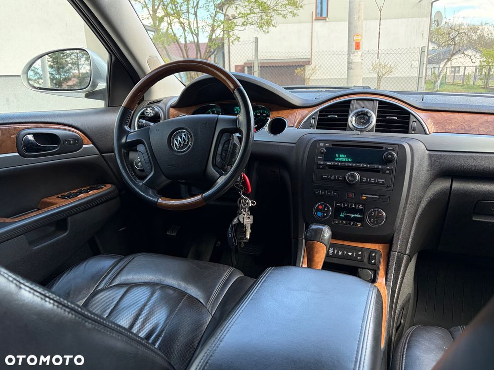 Buick Enclave - 10
