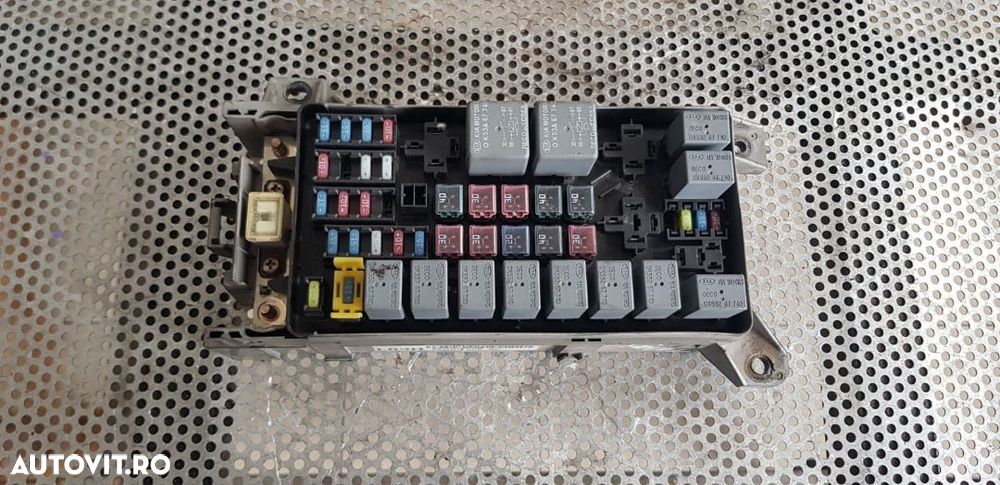 Modul Bcm Panou Sigurante Modul Confort Kia Carnival 2.9 Crdi Euro 3 - 1