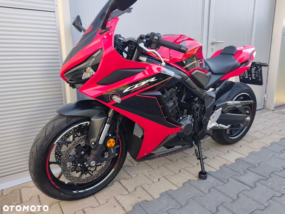Honda CBR - 13