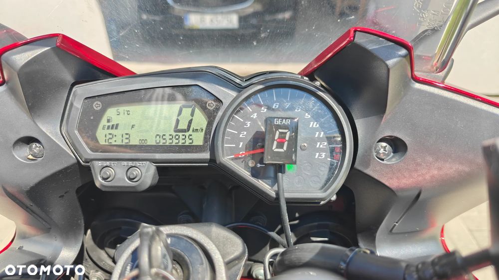 Yamaha FZ - 12