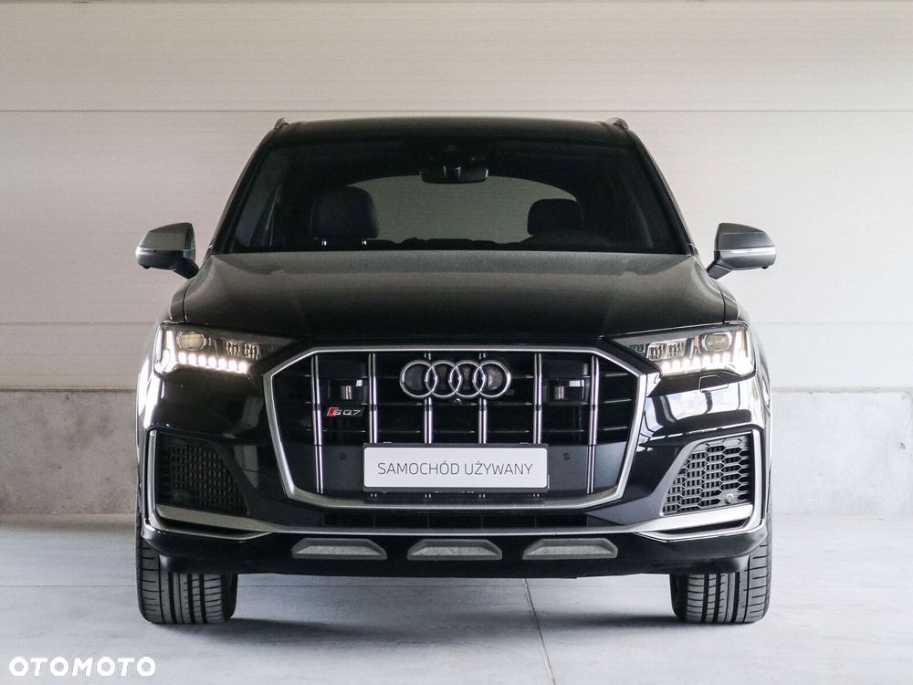 Audi SQ7 - 7