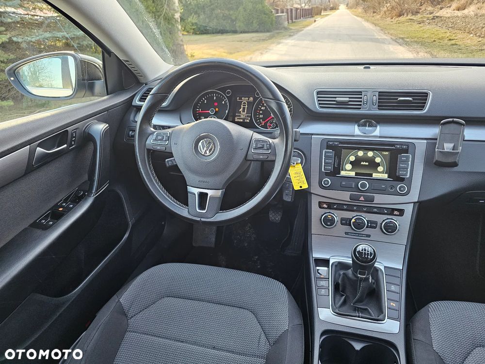 Volkswagen Passat 2.0 TDI BlueMotion Technology Highline - 9