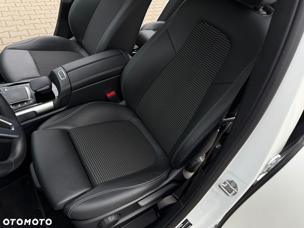 Mercedes-Benz GLB 200 d 8G-DCT - 31