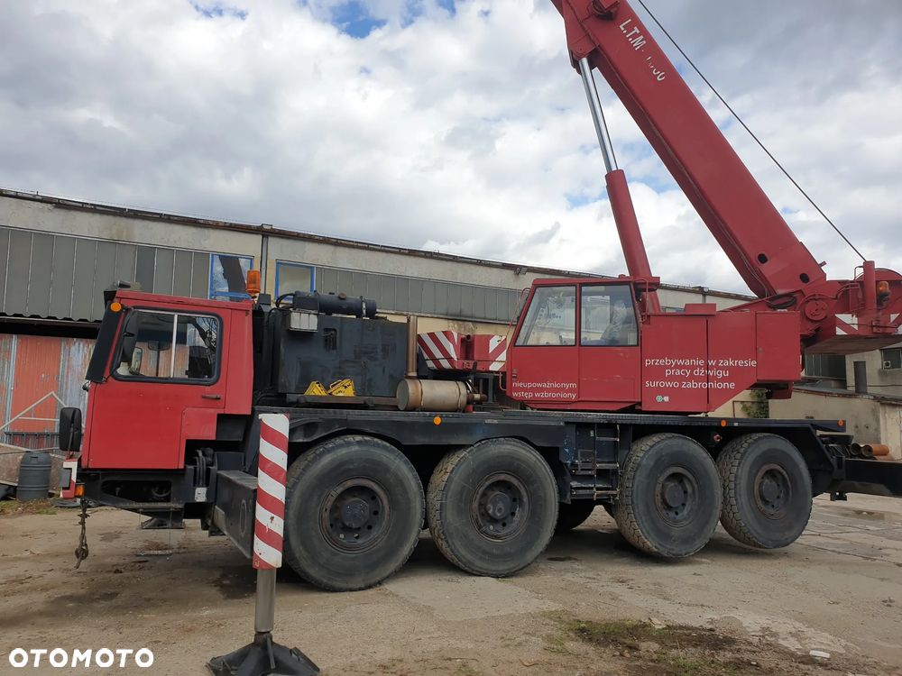 Liebherr LTM 1060 - 8