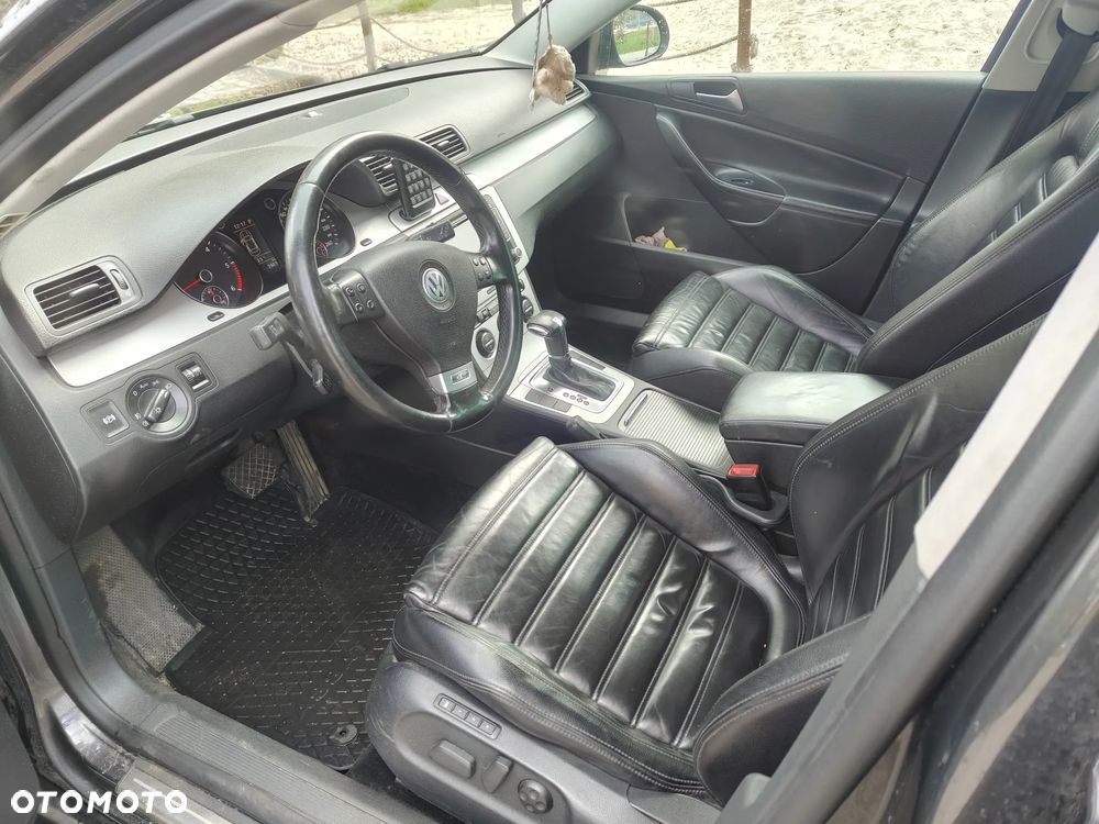 Volkswagen Passat 2.0 TDI DPF Sportline DSG - 17