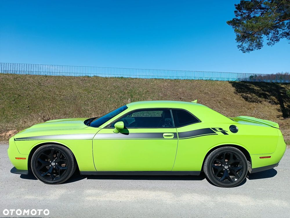 Dodge Challenger - 7