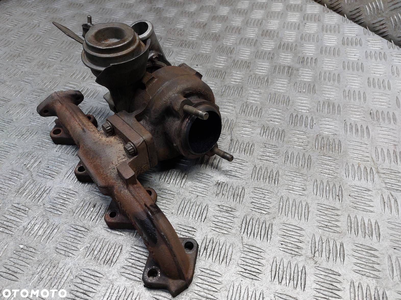 TURBOSPRĘŻARKA TURBINA BMW E39 M47D20 520D 2245301 - 7