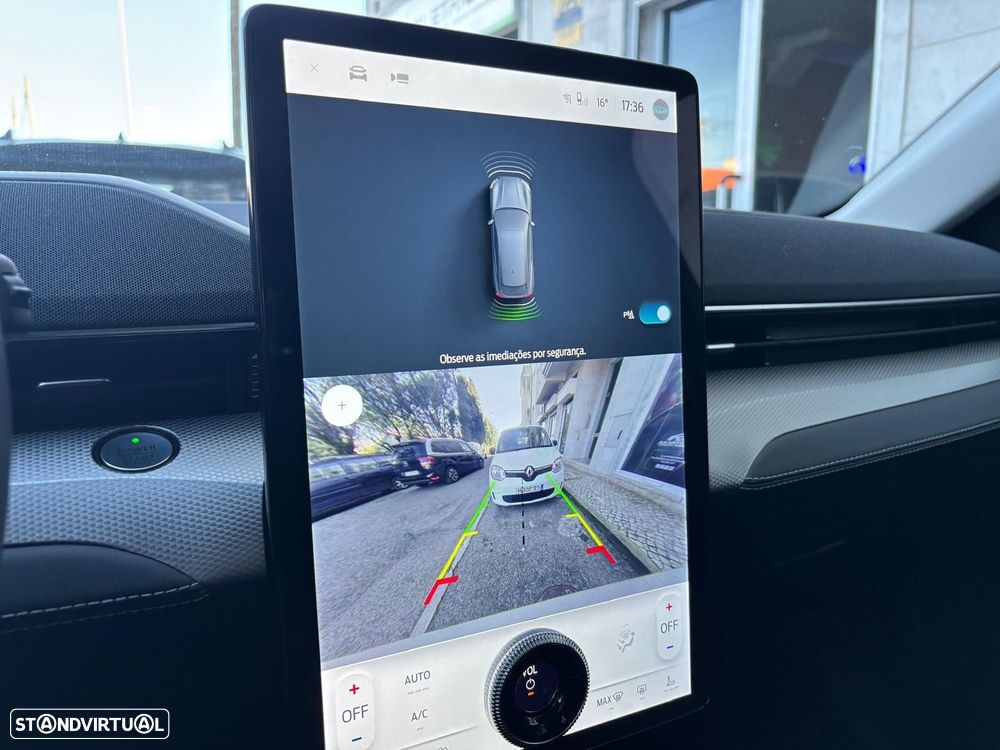 Ford Mustang Mach-E - 22