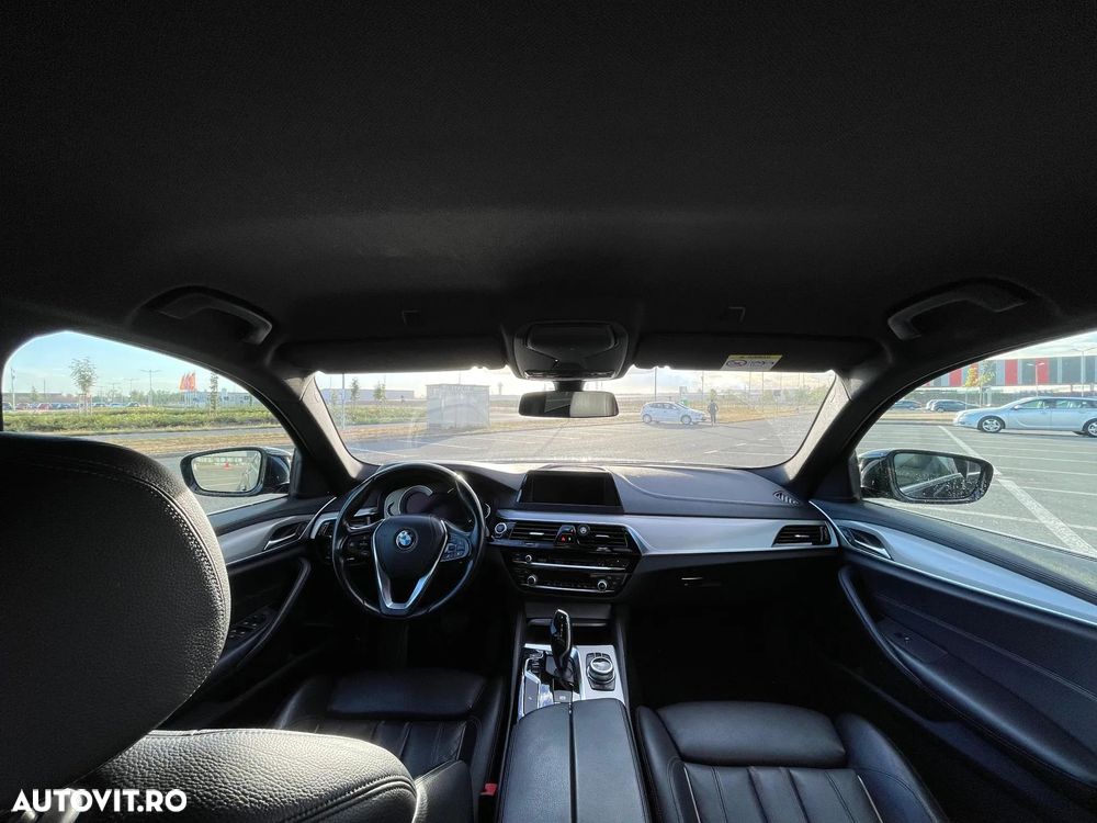 BMW Seria 5 530d xDrive AT - 9