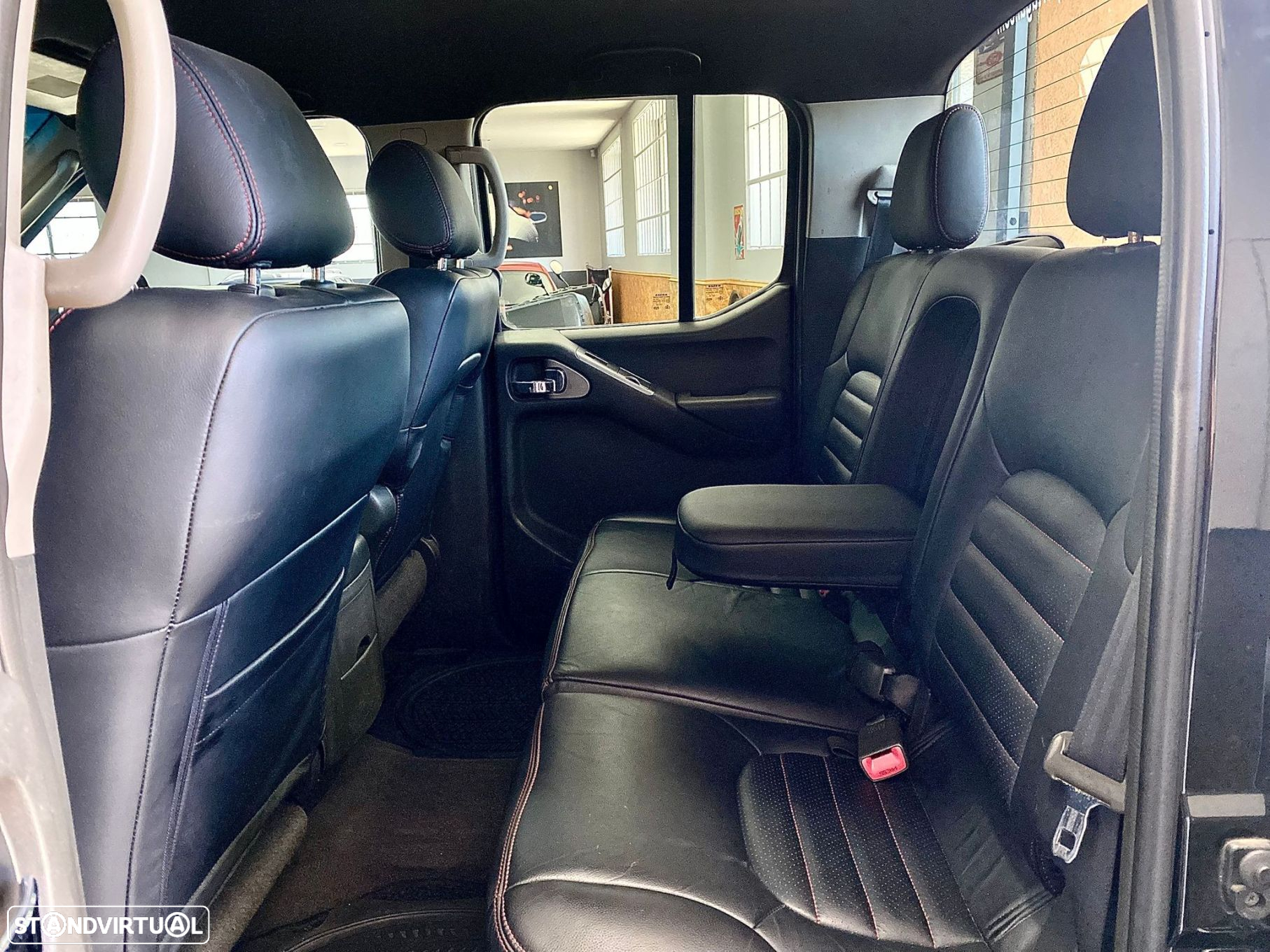 Nissan Navara 2.5 dCi CD LE Premium - 34