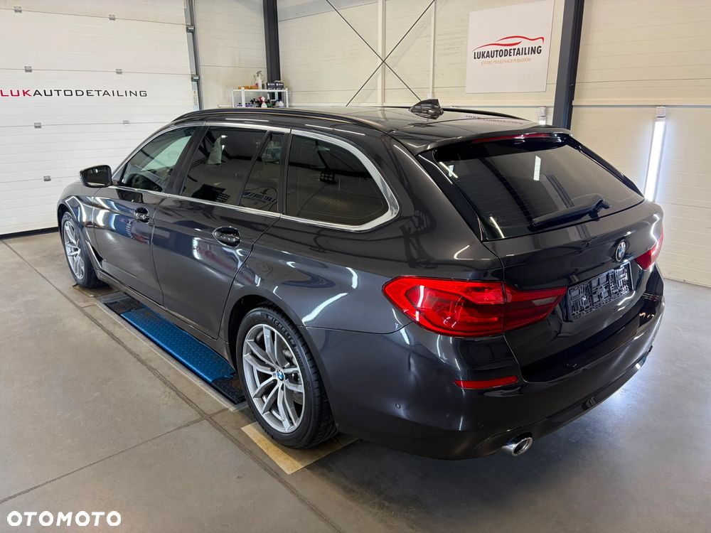 BMW Seria 5 520d Luxury Line - 2