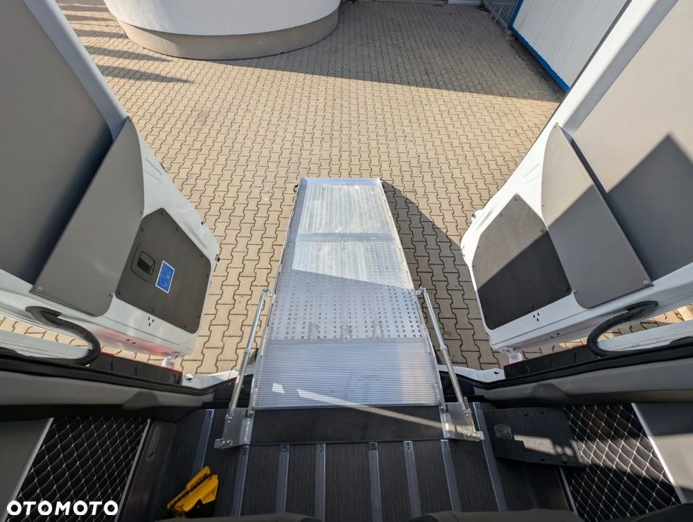 Mercedes-Benz eSprinter - 9