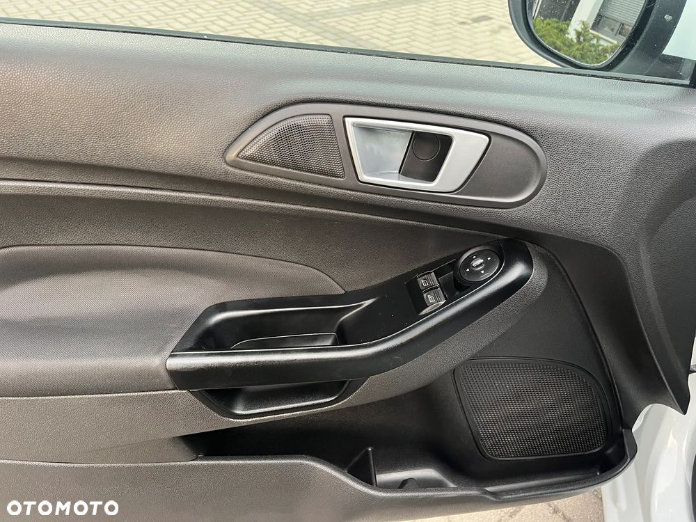 Ford Fiesta - 15