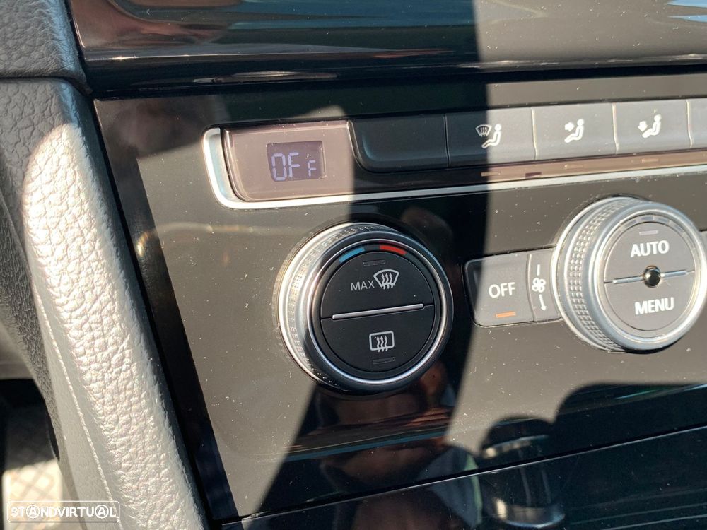 VW Golf 1.6 TDi R-Line - 29